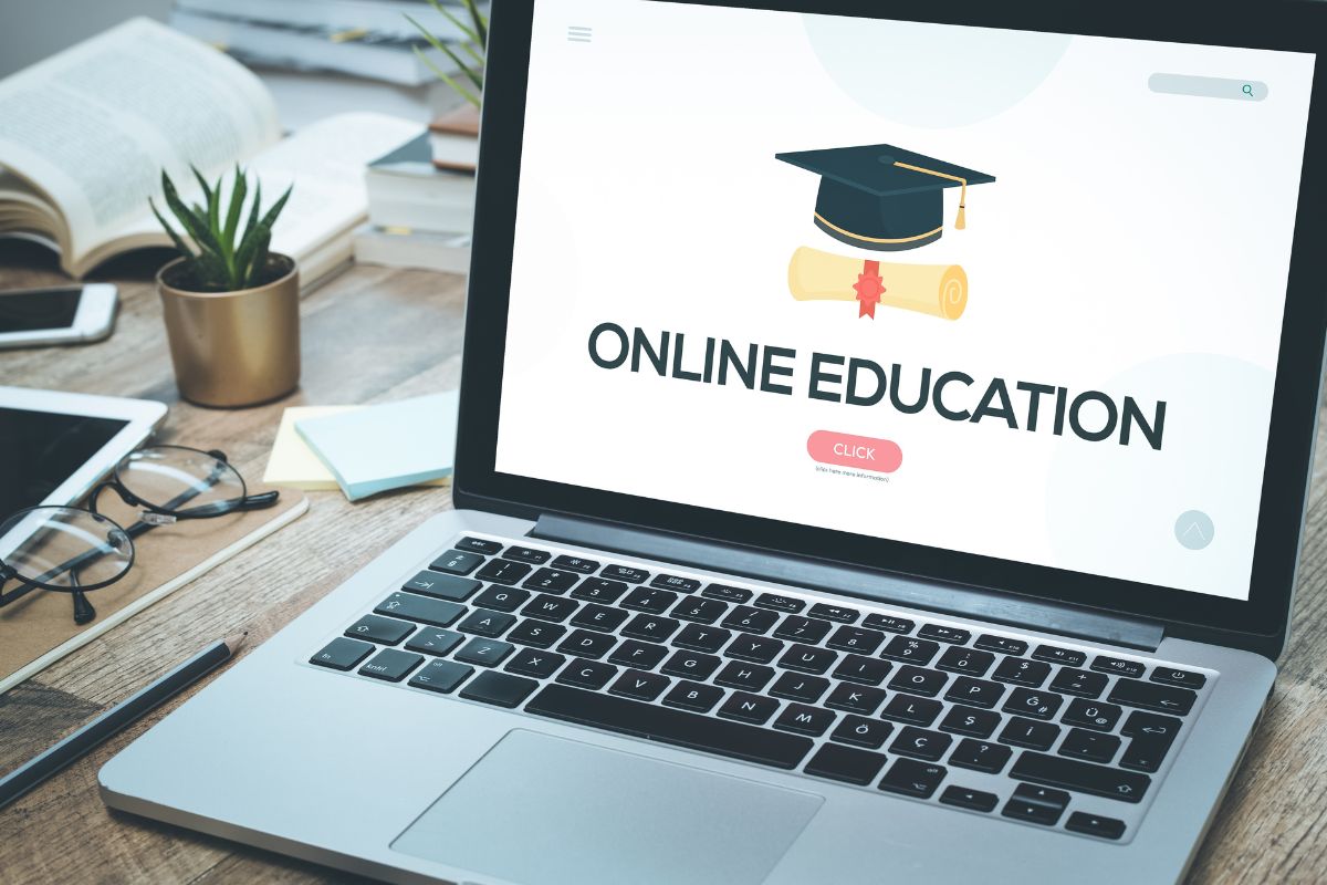 Ensino Híbrido e Online